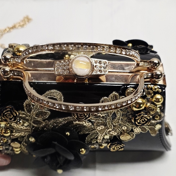 Handmade Pearl Chaos Handbag - Black Rose Baroque - Picture 6 of 8